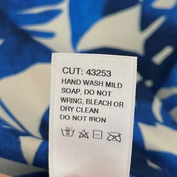 TITLE NINE Aquatic Life Rash Guard Long Sleeve Swim Top Hanalei Floral Blue S - Picture 10 of 11